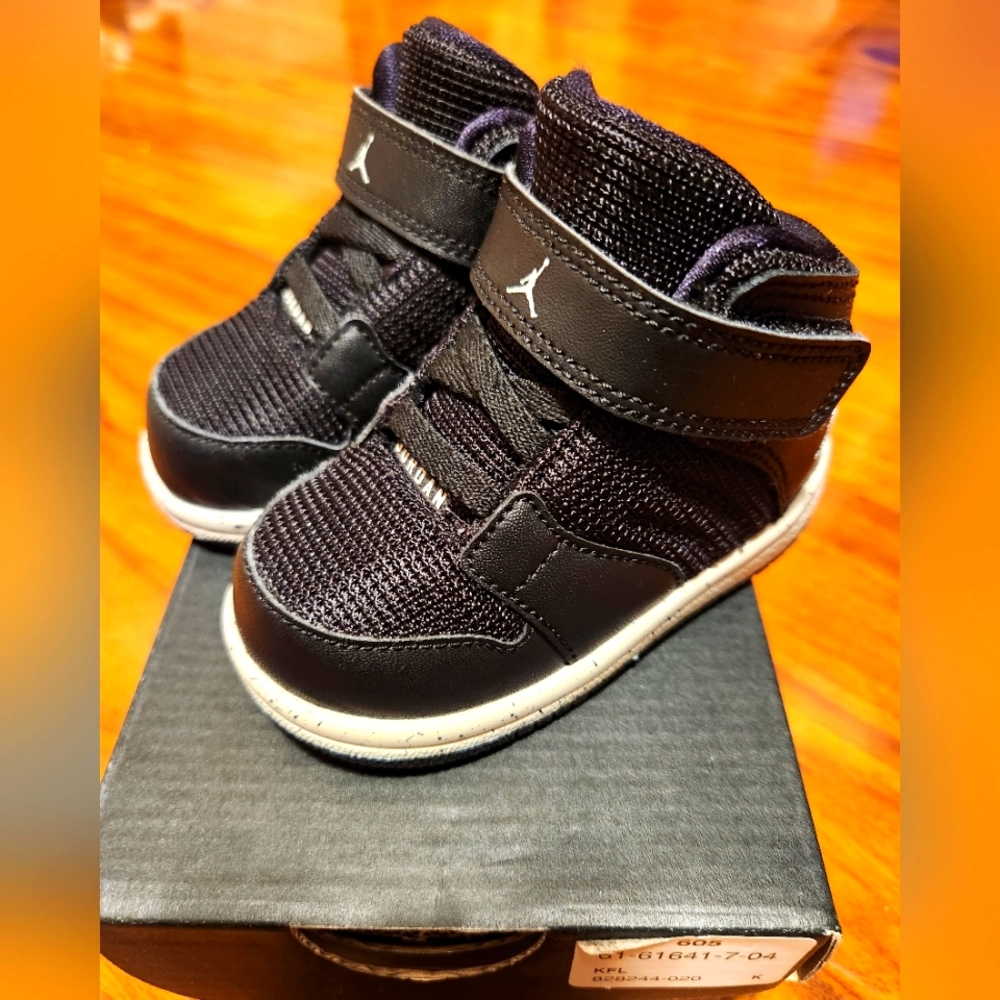 Jordan 1 Flight 4 Prem BT, size 4c